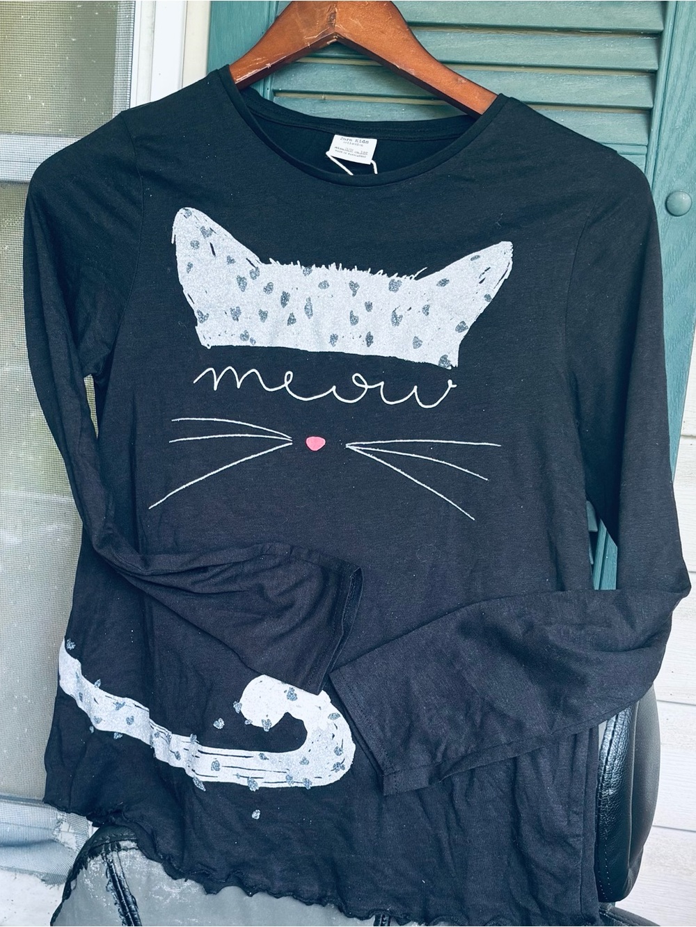 Zara Black Long-Sleeve Cat Face Tee with Pink Nose